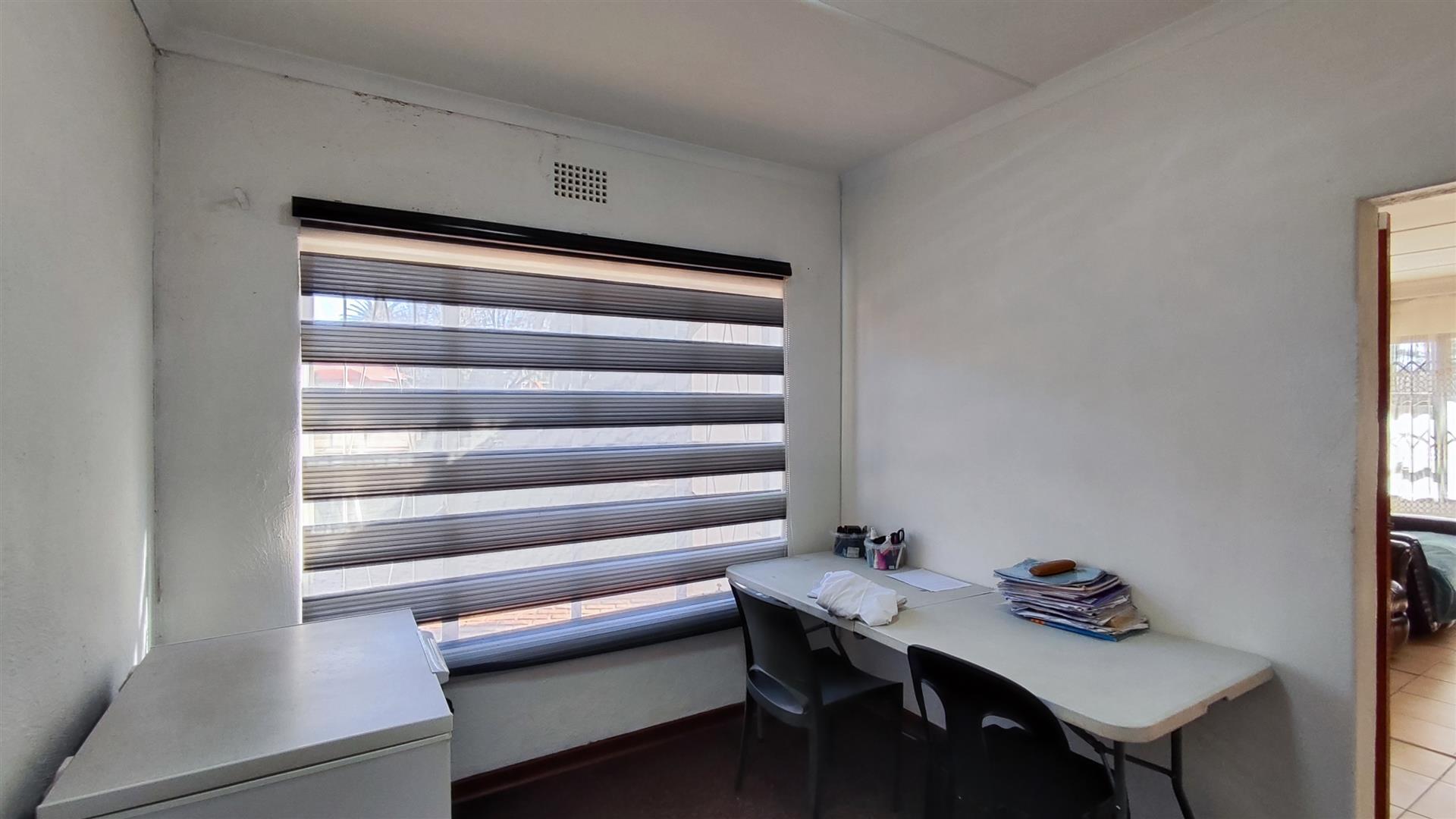 Dining Room - 10 square meters of property in Birch Acres