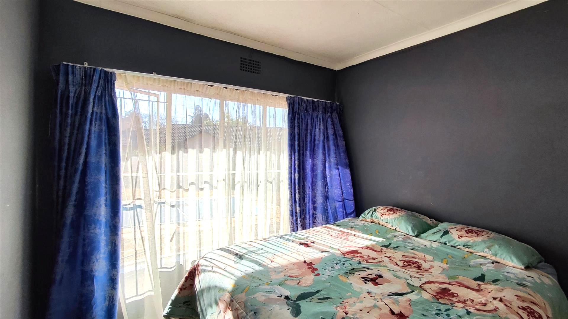 Bed Room 2 - 14 square meters of property in Birch Acres