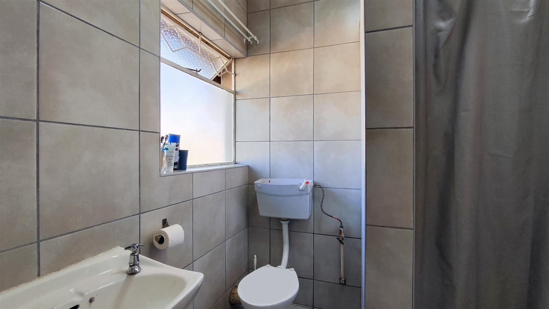 Bathroom 1 - 5 square meters of property in Birch Acres