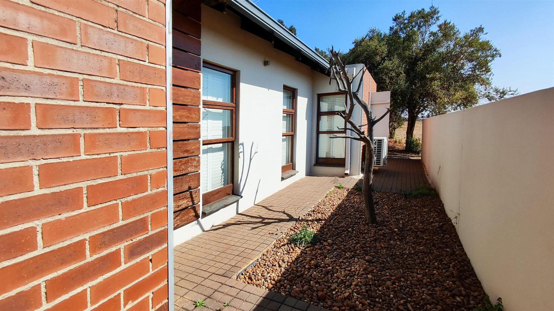 Backyard of property in Witfontein