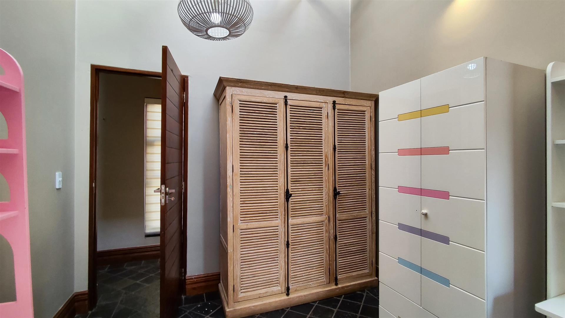 Bed Room 1 - 19 square meters of property in Witfontein