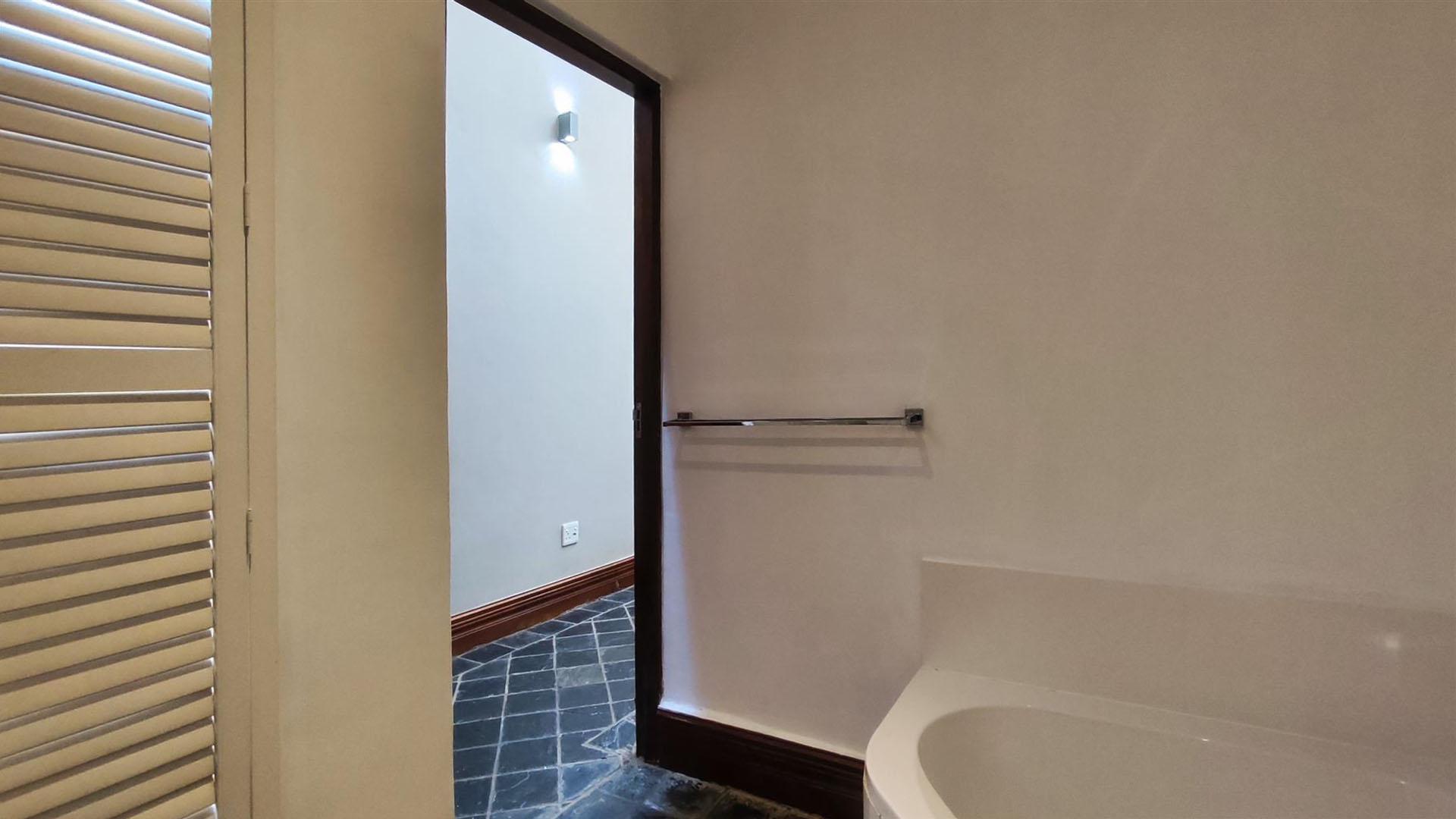 Bathroom 2 - 7 square meters of property in Witfontein