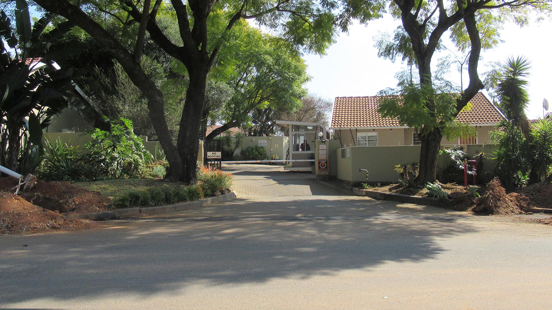 Front View of property in Sundowner