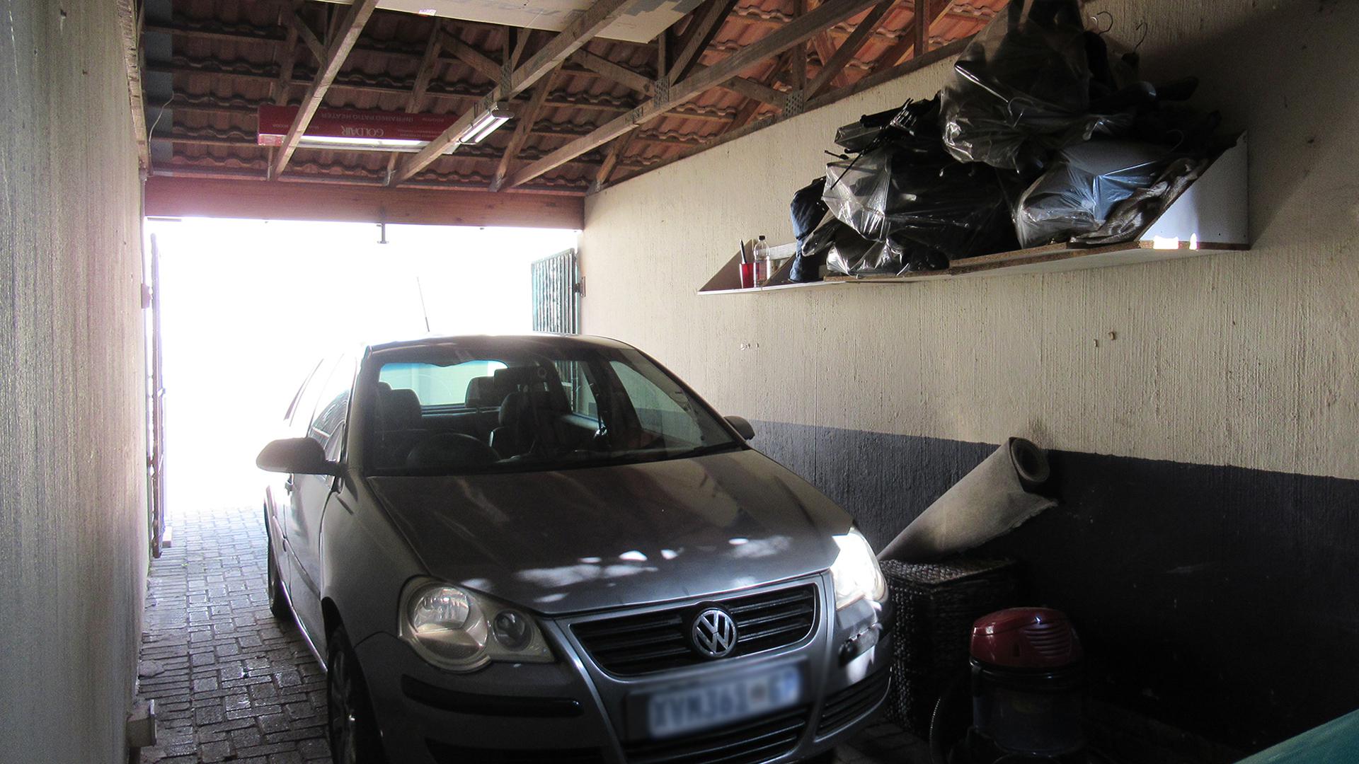 Carport  - 27 square meters of property in Sundowner