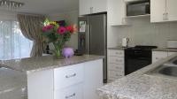Kitchen - 13 square meters of property in Sundowner