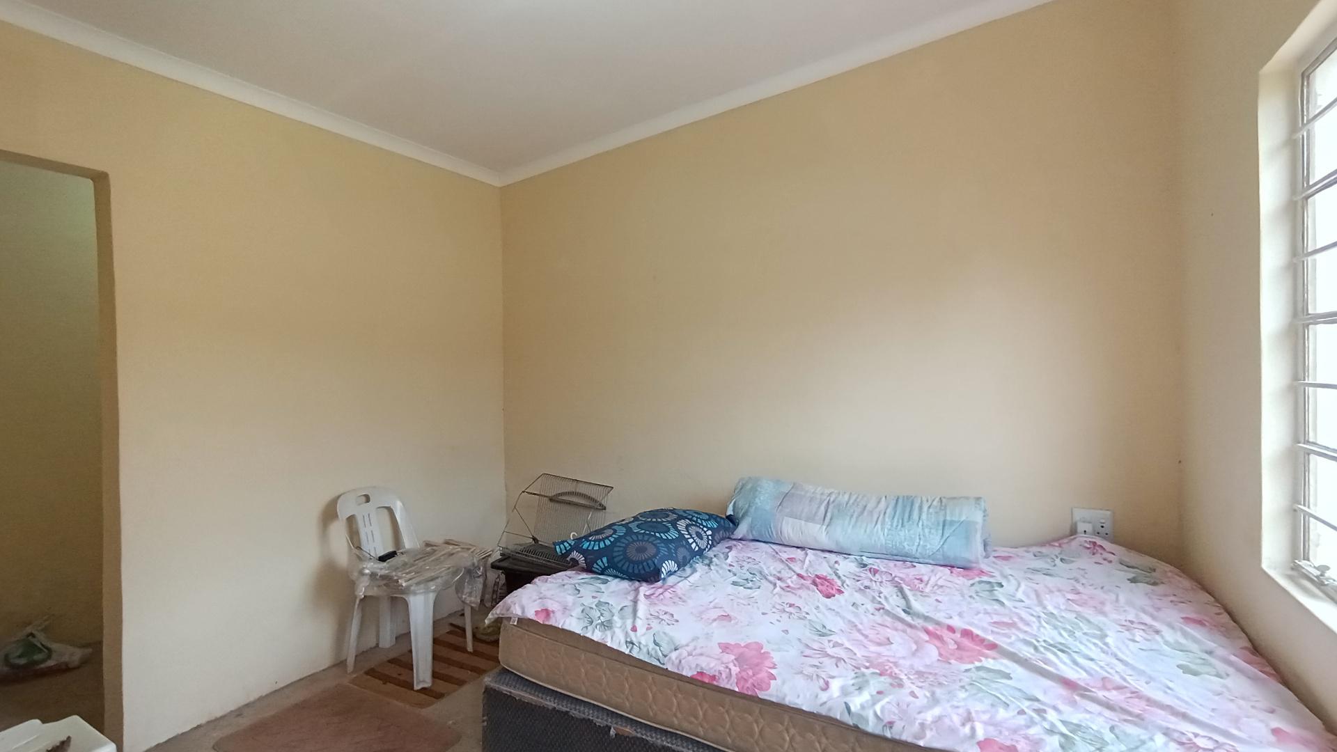 Flatlet - 152 square meters of property in Umzumbe