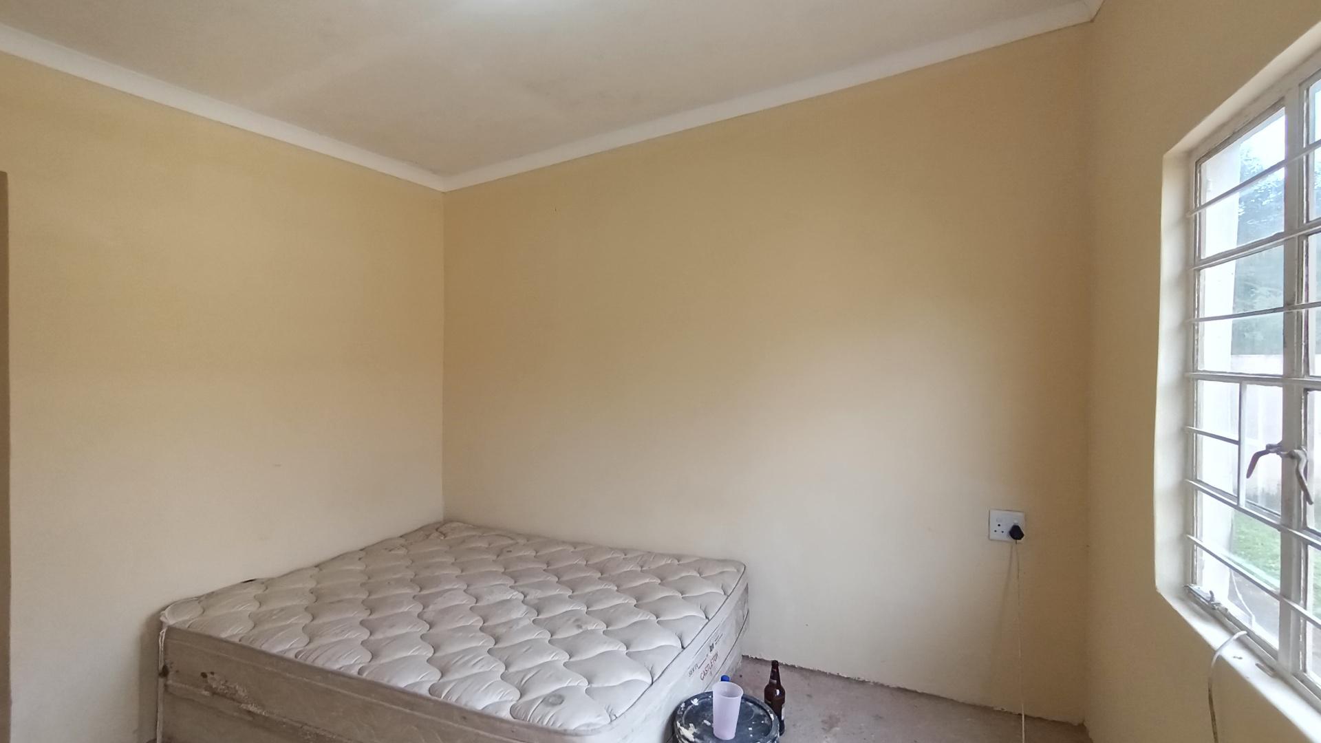 Flatlet - 152 square meters of property in Umzumbe