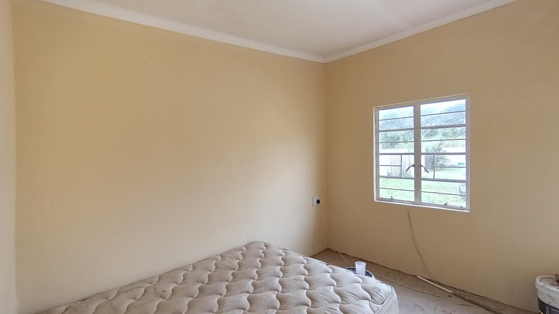 Flatlet - 152 square meters of property in Umzumbe