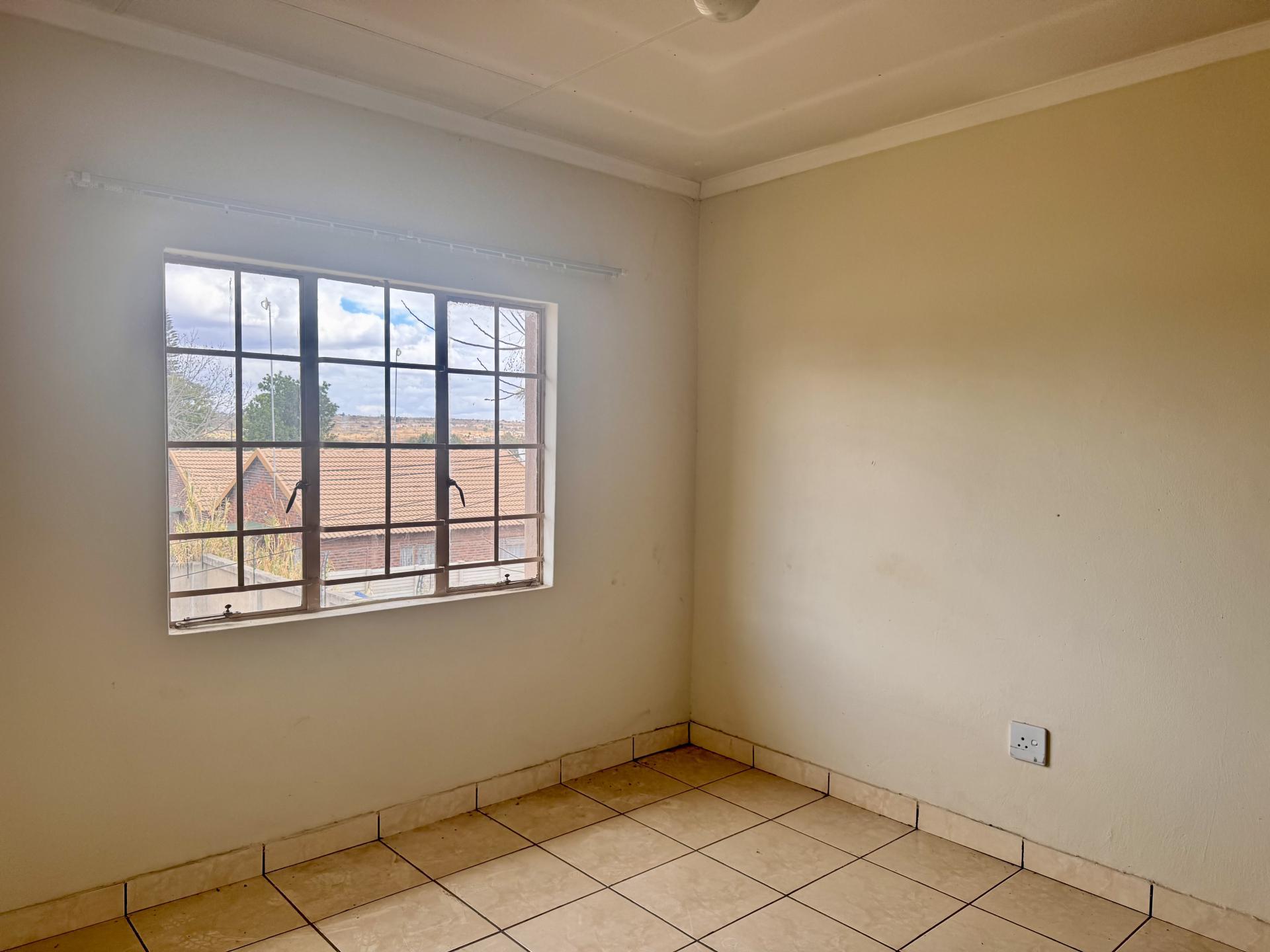 Bed Room 1 of property in Annadale