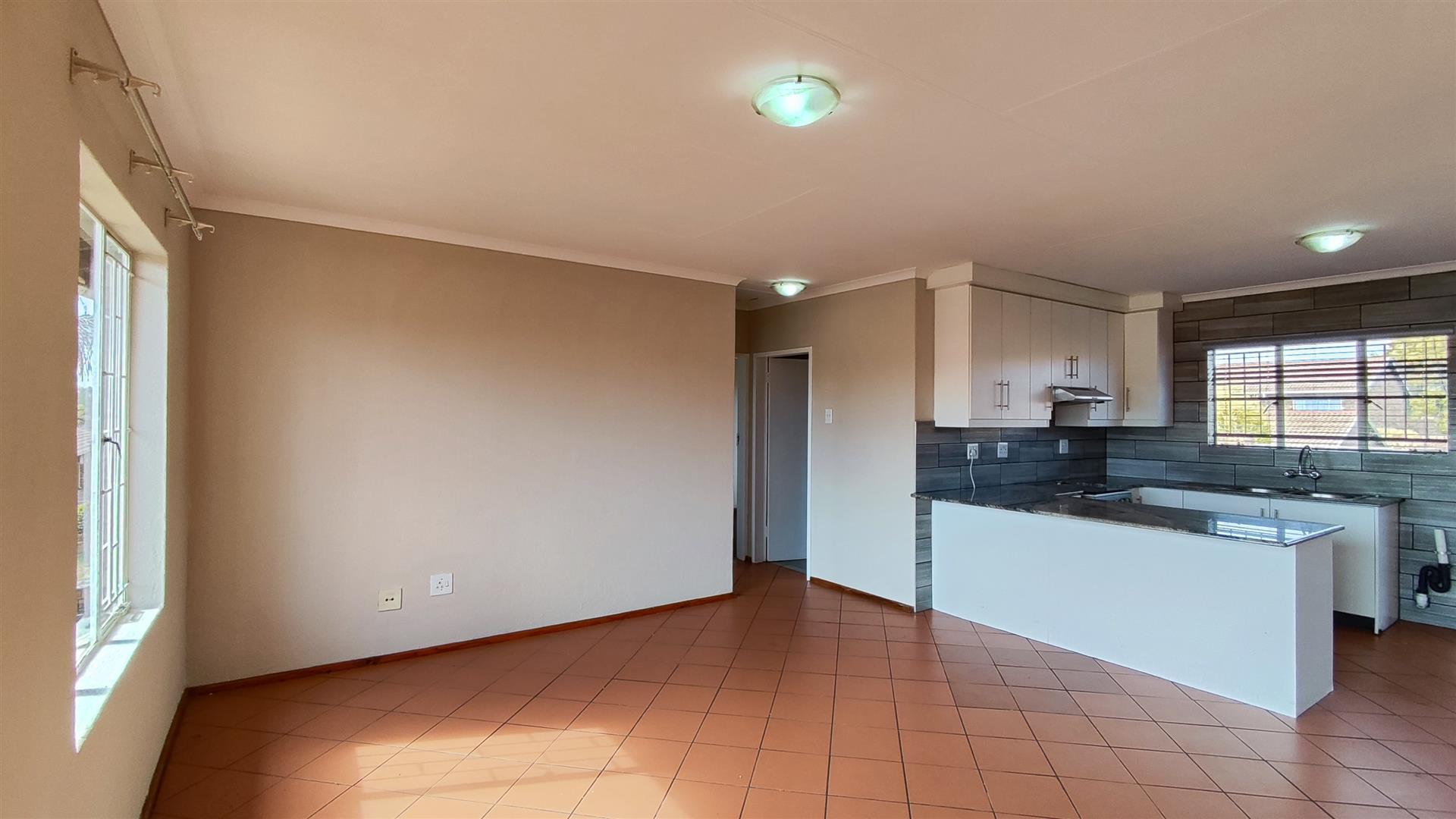 Lounges - 24 square meters of property in Bardene