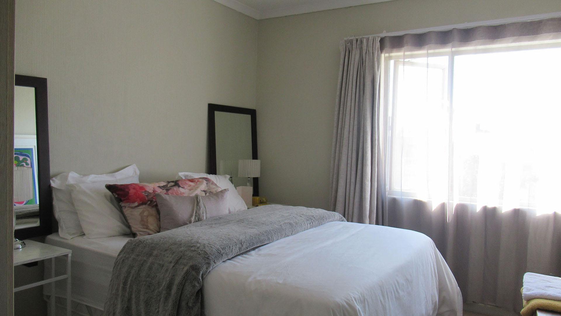 Bed Room 2 - 12 square meters of property in Fourways
