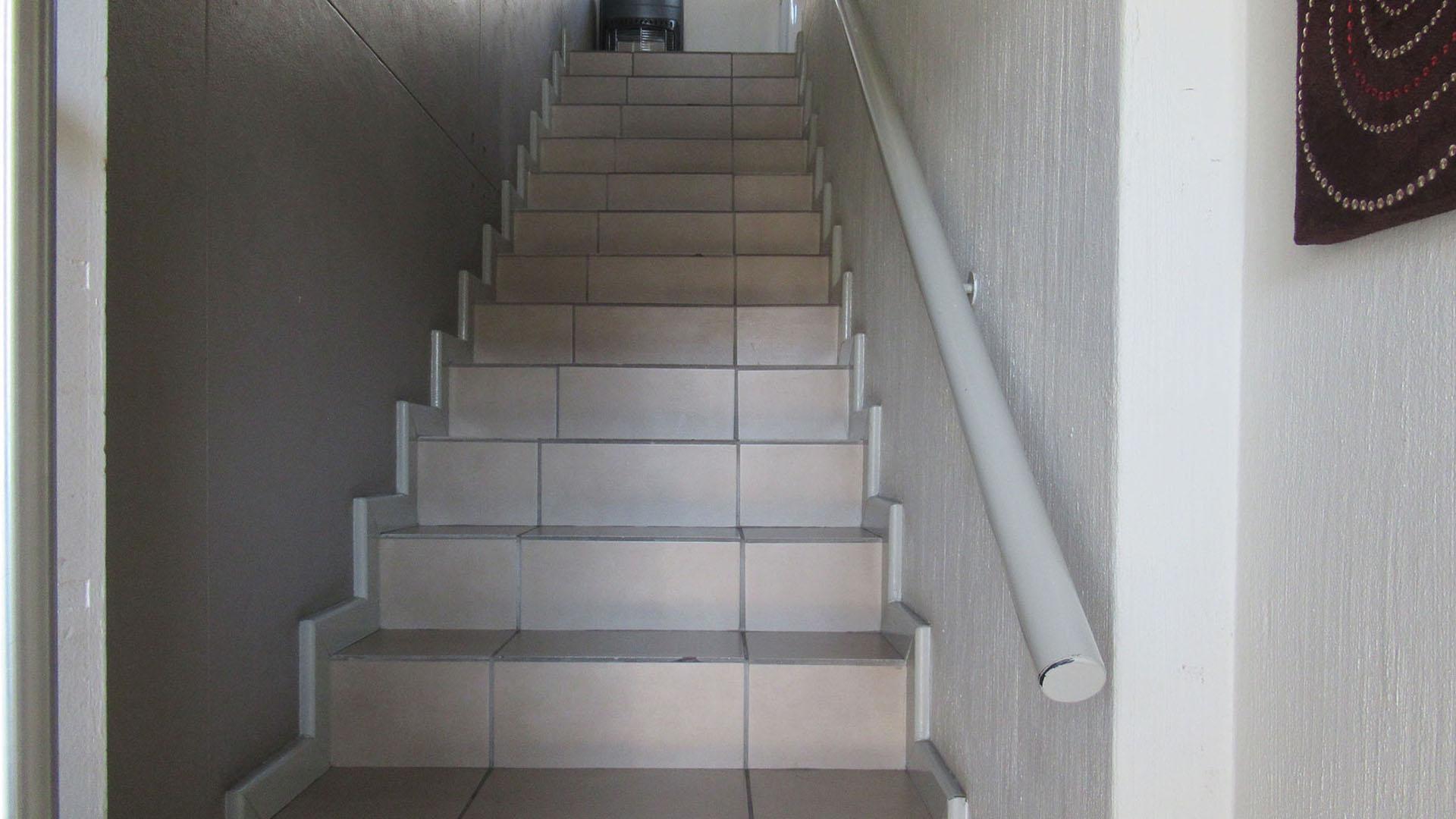 Spaces - 25 square meters of property in Fourways