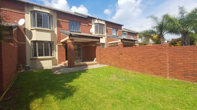 2 Bedroom Duplex for Sale For Sale in Monavoni - MR686428