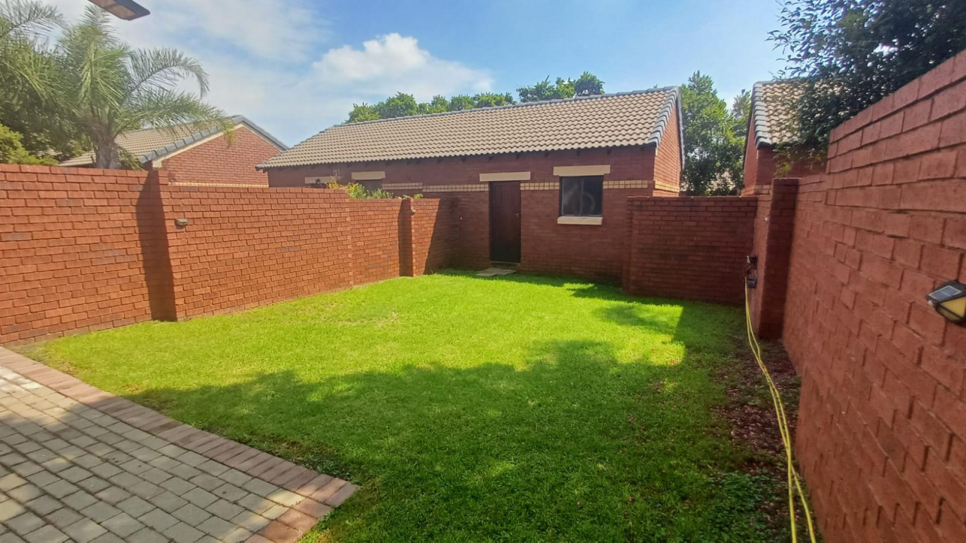  of property in Monavoni