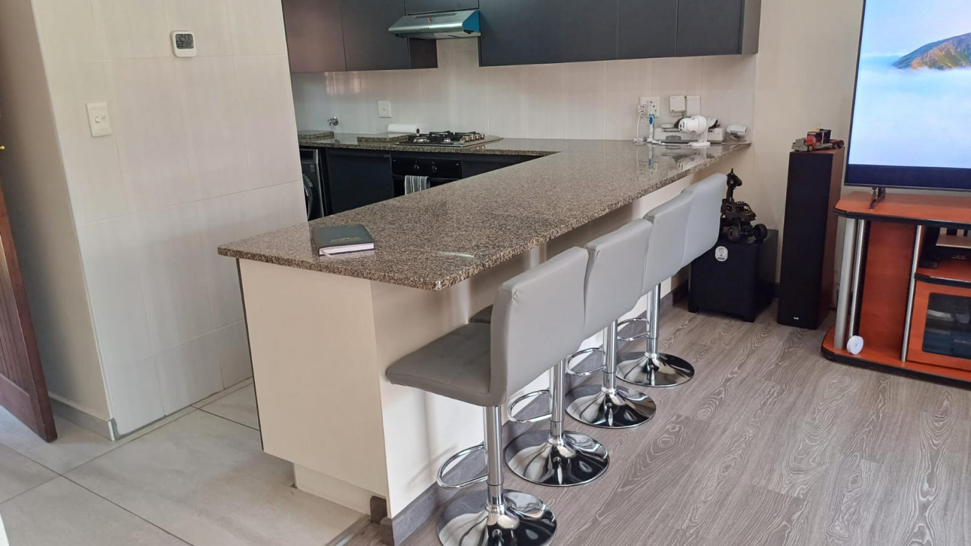  of property in Monavoni