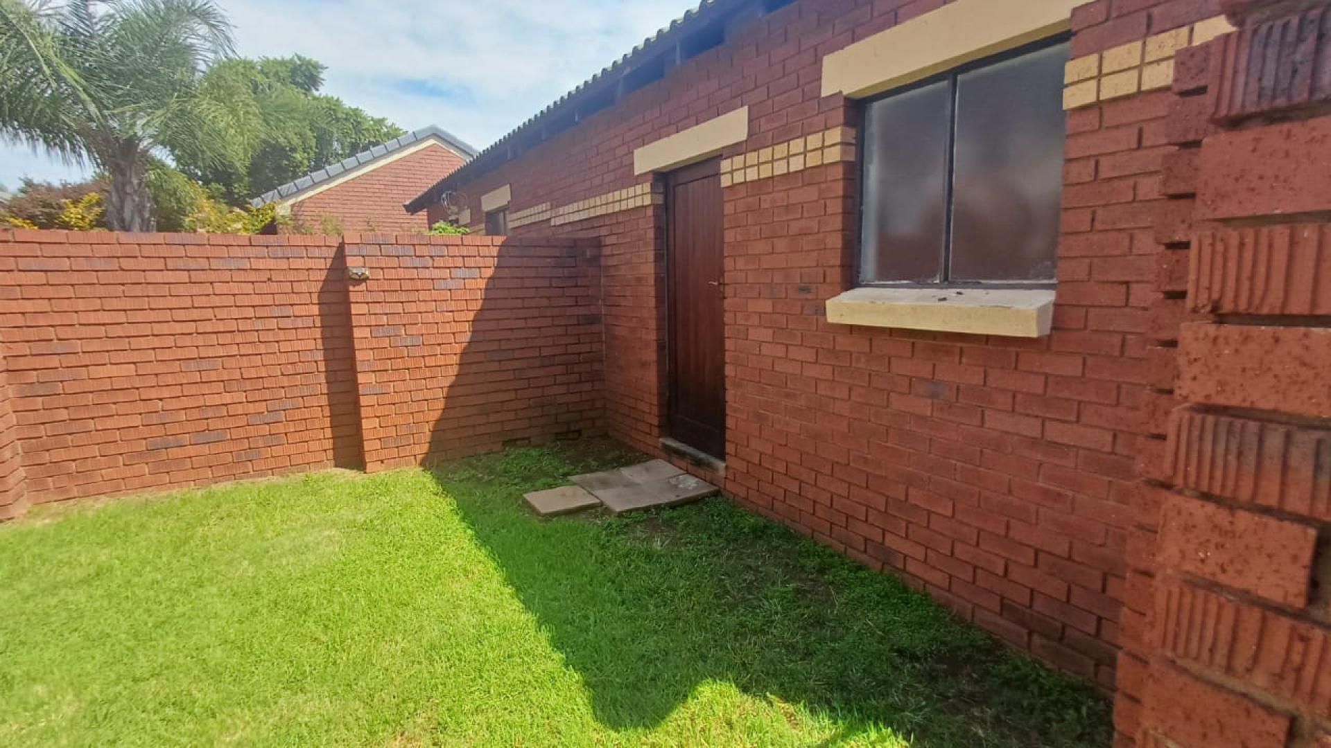  of property in Monavoni