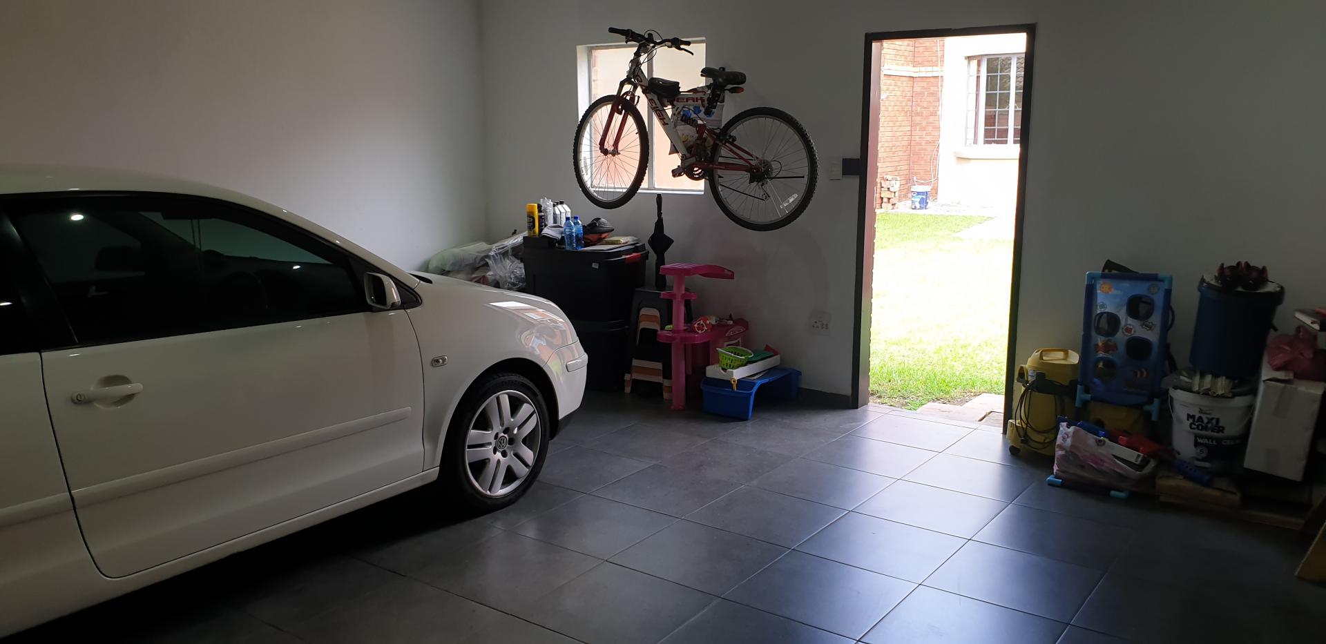  of property in Monavoni