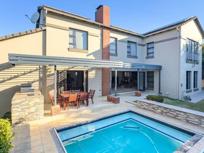 4 Bedroom House for Sale For Sale in Midlands Estate - MR686466