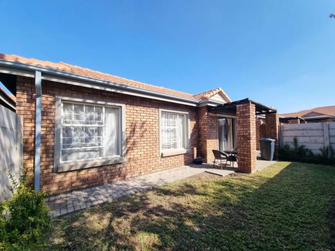 2 Bedroom House for Sale For Sale in Brits - MR686477