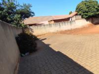  of property in Geelhoutpark
