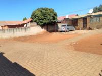  of property in Geelhoutpark