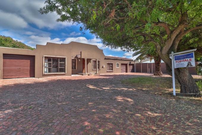 3 Bedroom House for Sale For Sale in Bellville - MR686489