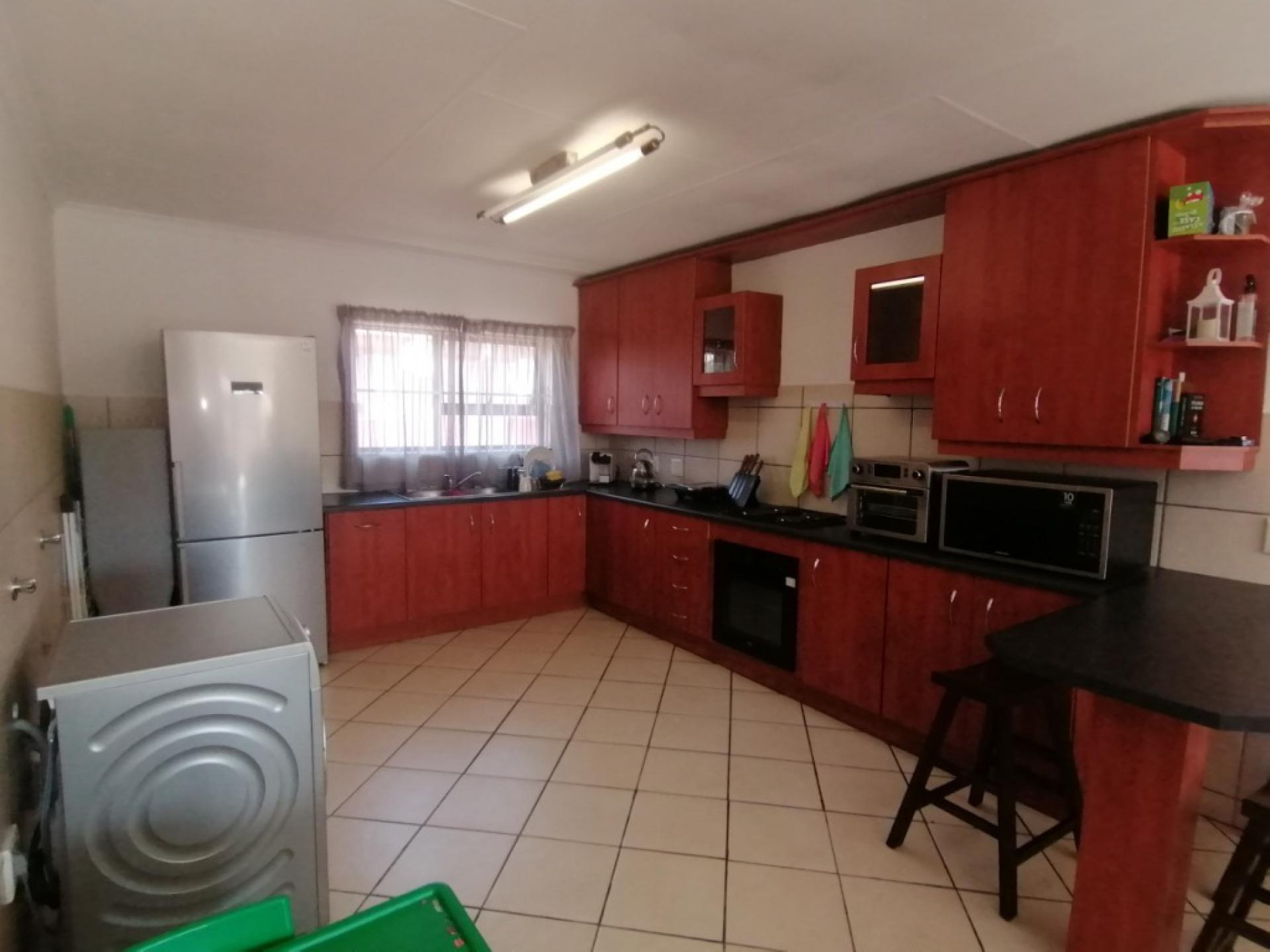  of property in Alberton