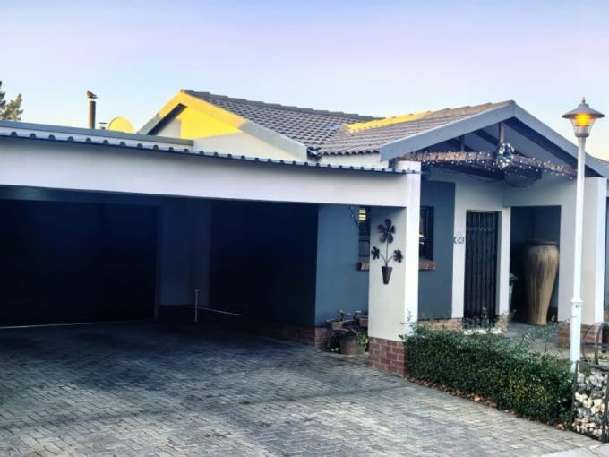 3 Bedroom Simplex for Sale For Sale in Waterval East - MR686506