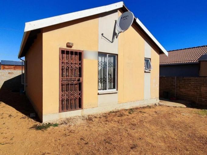 2 Bedroom House for Sale For Sale in Savanna City - MR686510