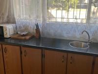  of property in Geelhoutpark
