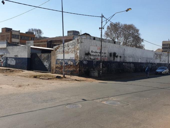 Commercial for Sale For Sale in City and Suburban - MR686525