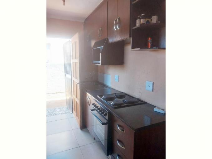 2 Bedroom House for Sale For Sale in Lotus Gardens - MR686529
