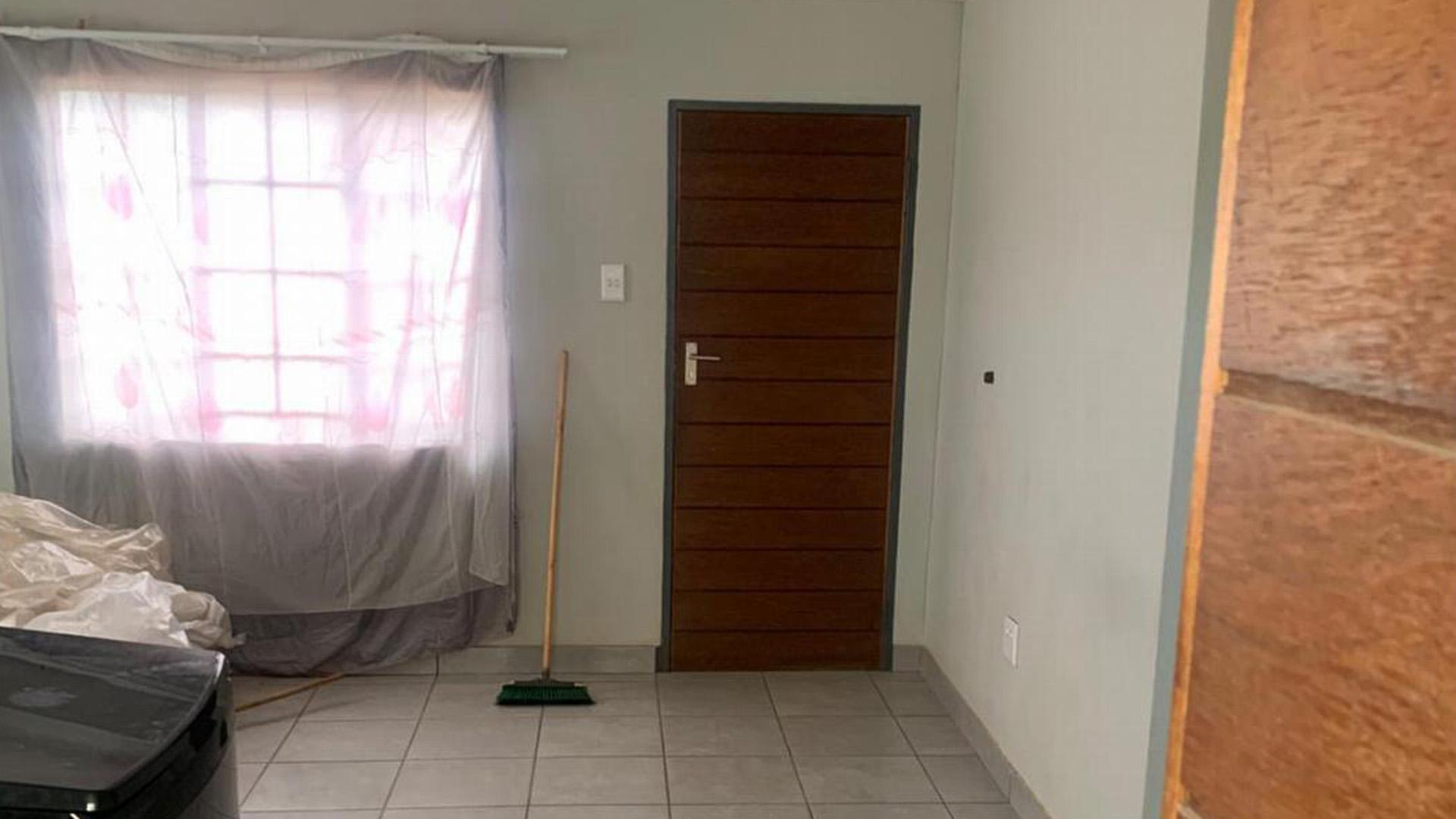 Lounges of property in Sky City