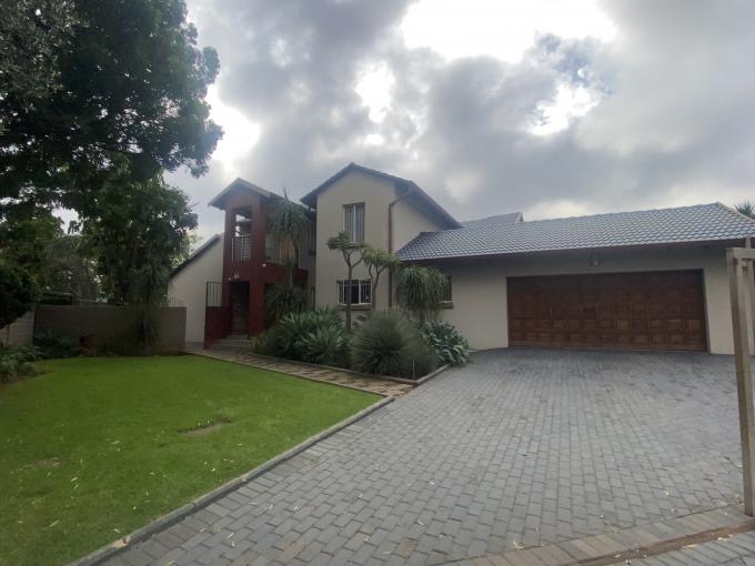 5 Bedroom House for Sale For Sale in Rooihuiskraal - MR686557