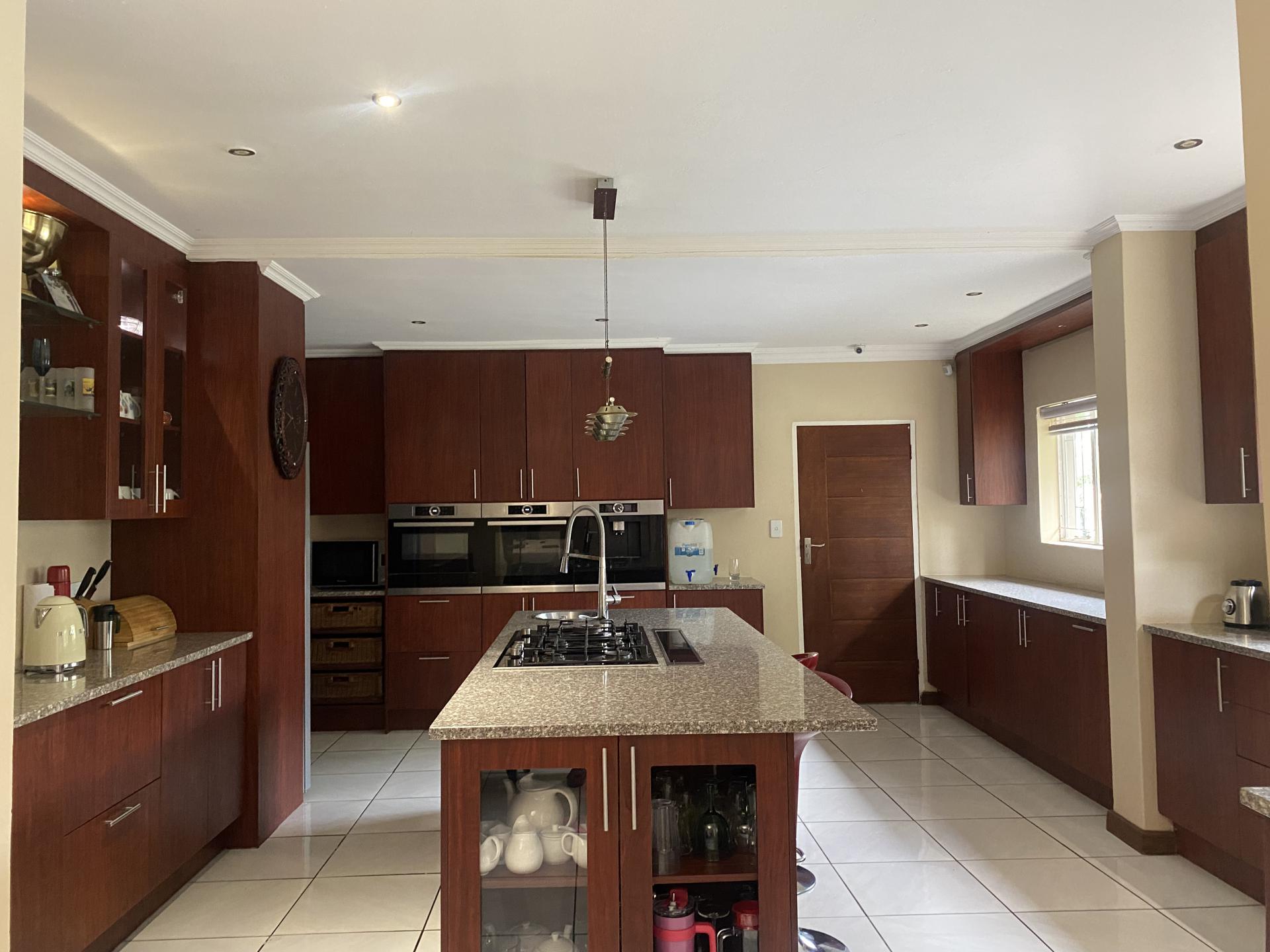  of property in Rooihuiskraal