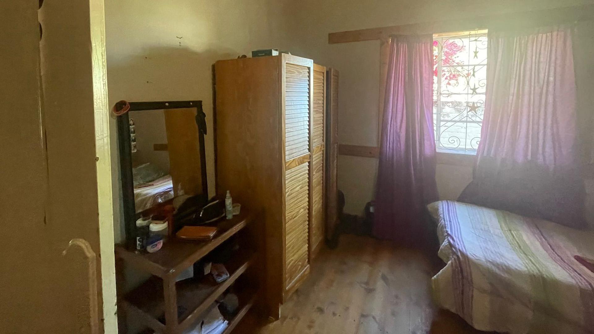 Bed Room 2 of property in Adelaide