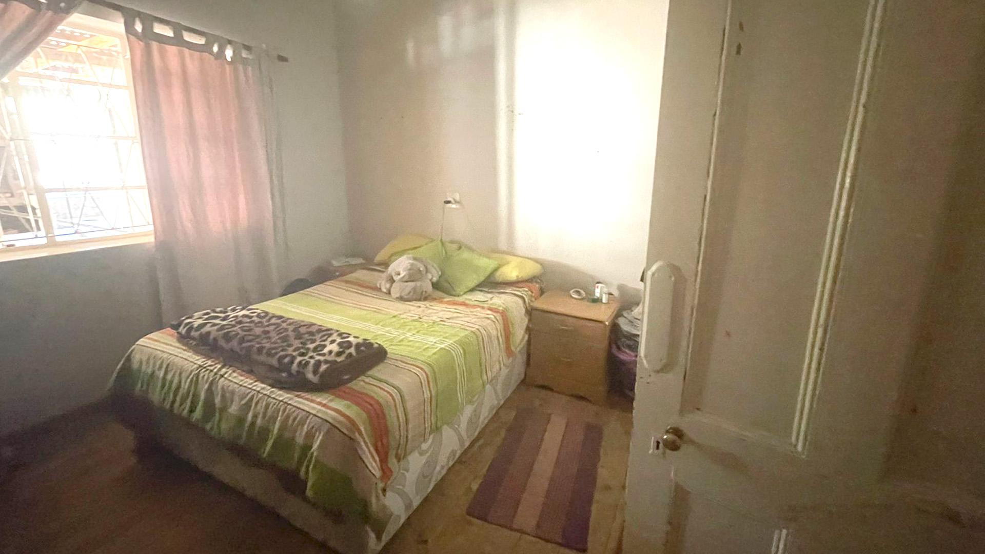 Bed Room 3 of property in Adelaide