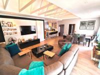  of property in Thatchfield