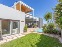  of property in Bloubergstrand