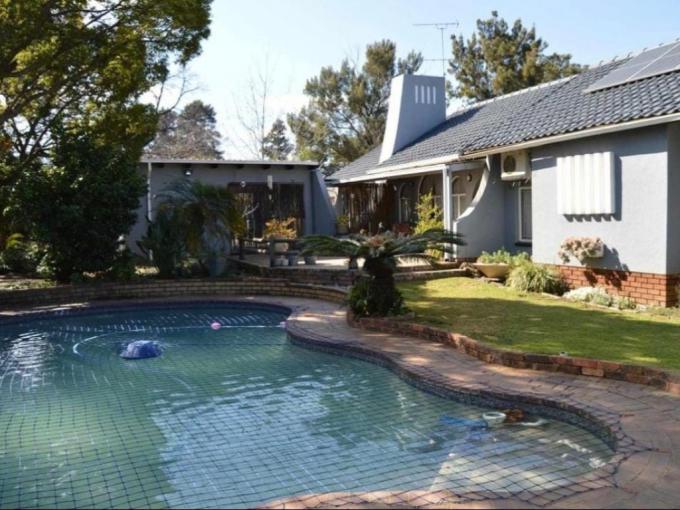 3 Bedroom House for Sale For Sale in Brackendowns - MR686630