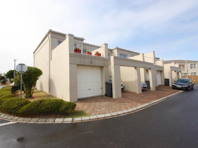 3 Bedroom Simplex for Sale For Sale in Parklands - MR686644