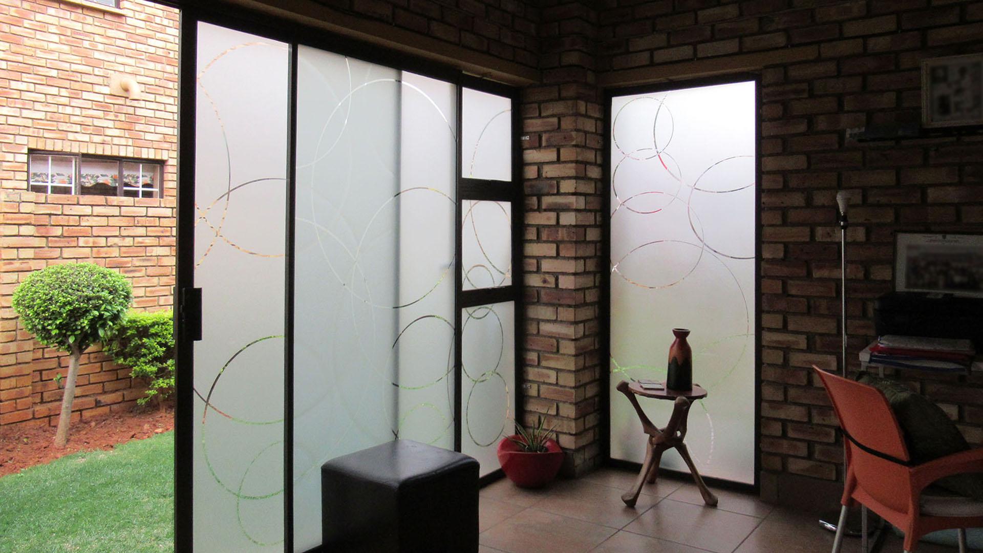 Patio - 10 square meters of property in Willowbrook