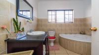 Bathroom 1 of property in Willowbrook