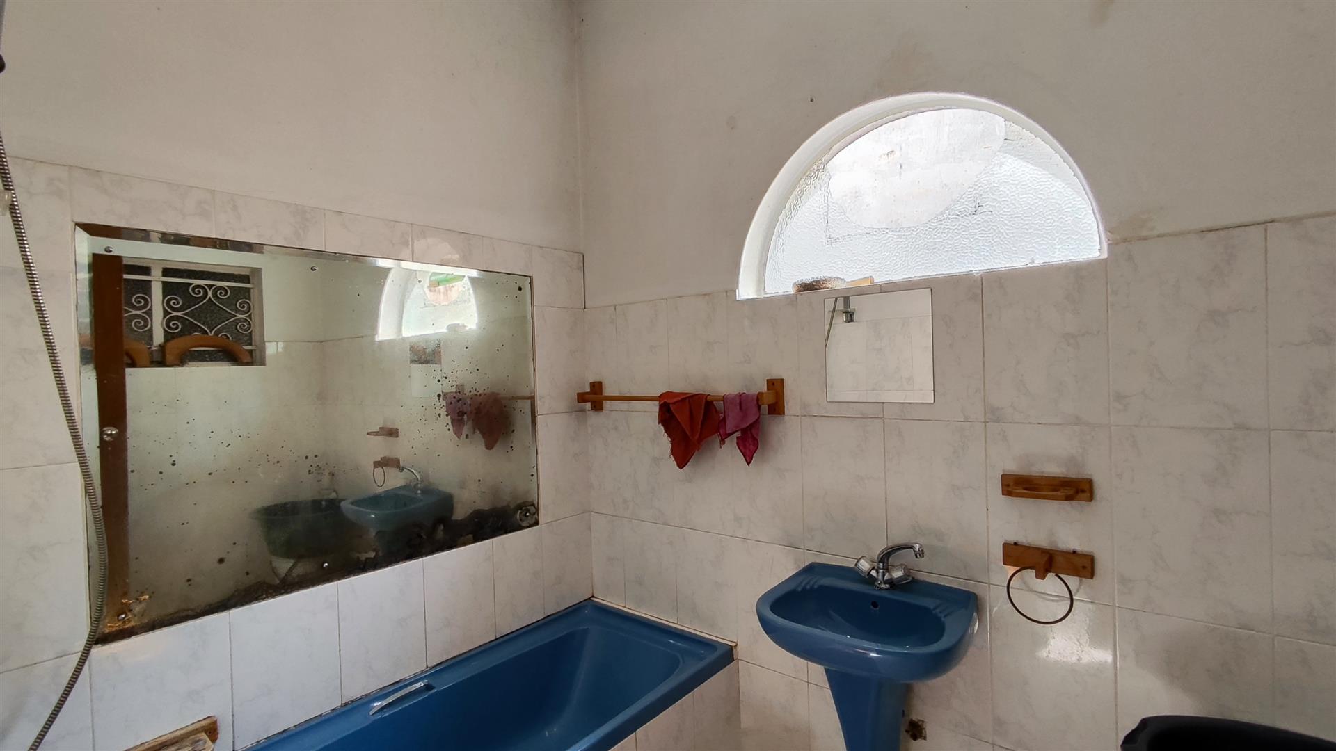 Bathroom 1 - 13 square meters of property in Primrose