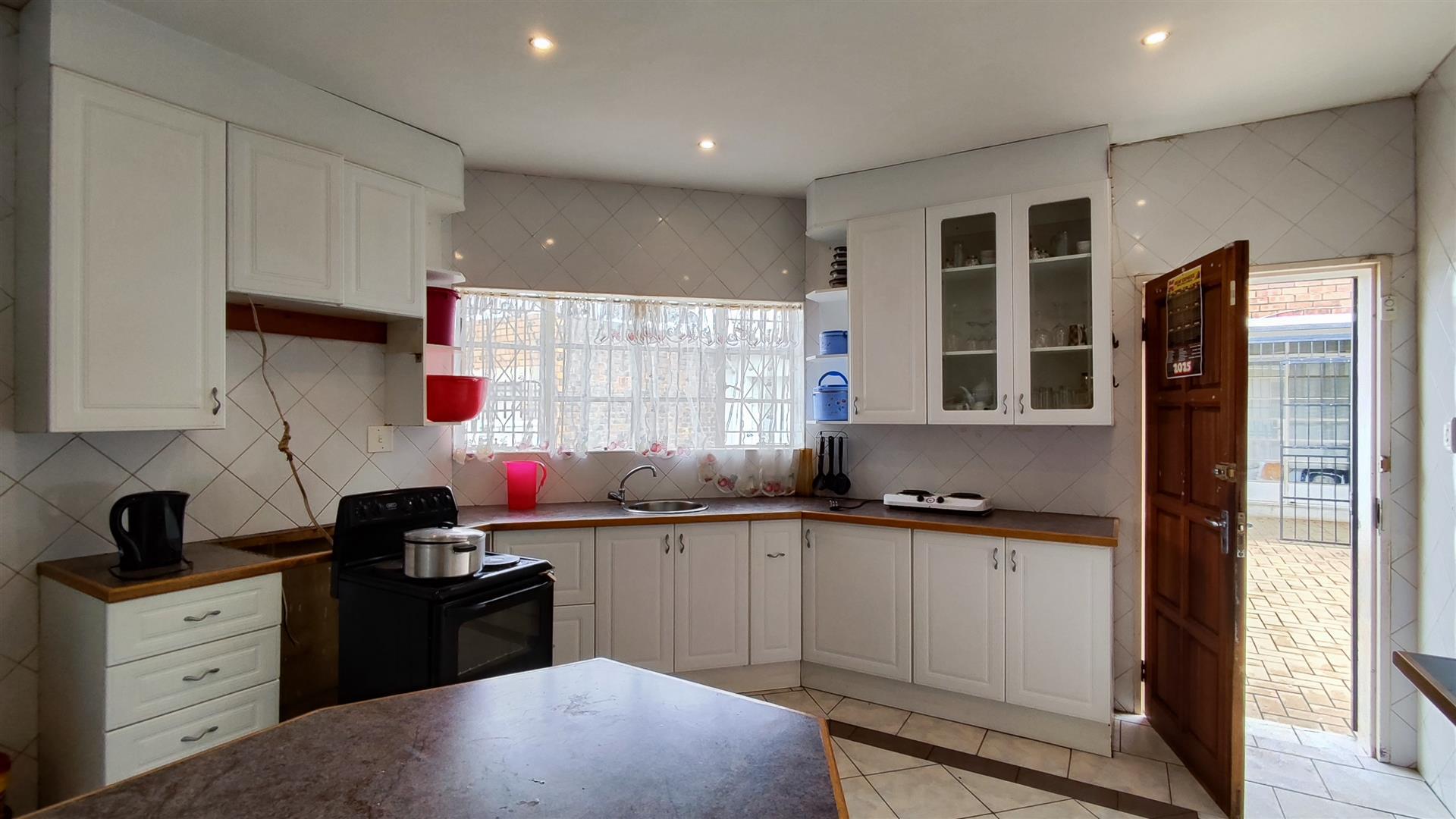 Kitchen - 39 square meters of property in Primrose