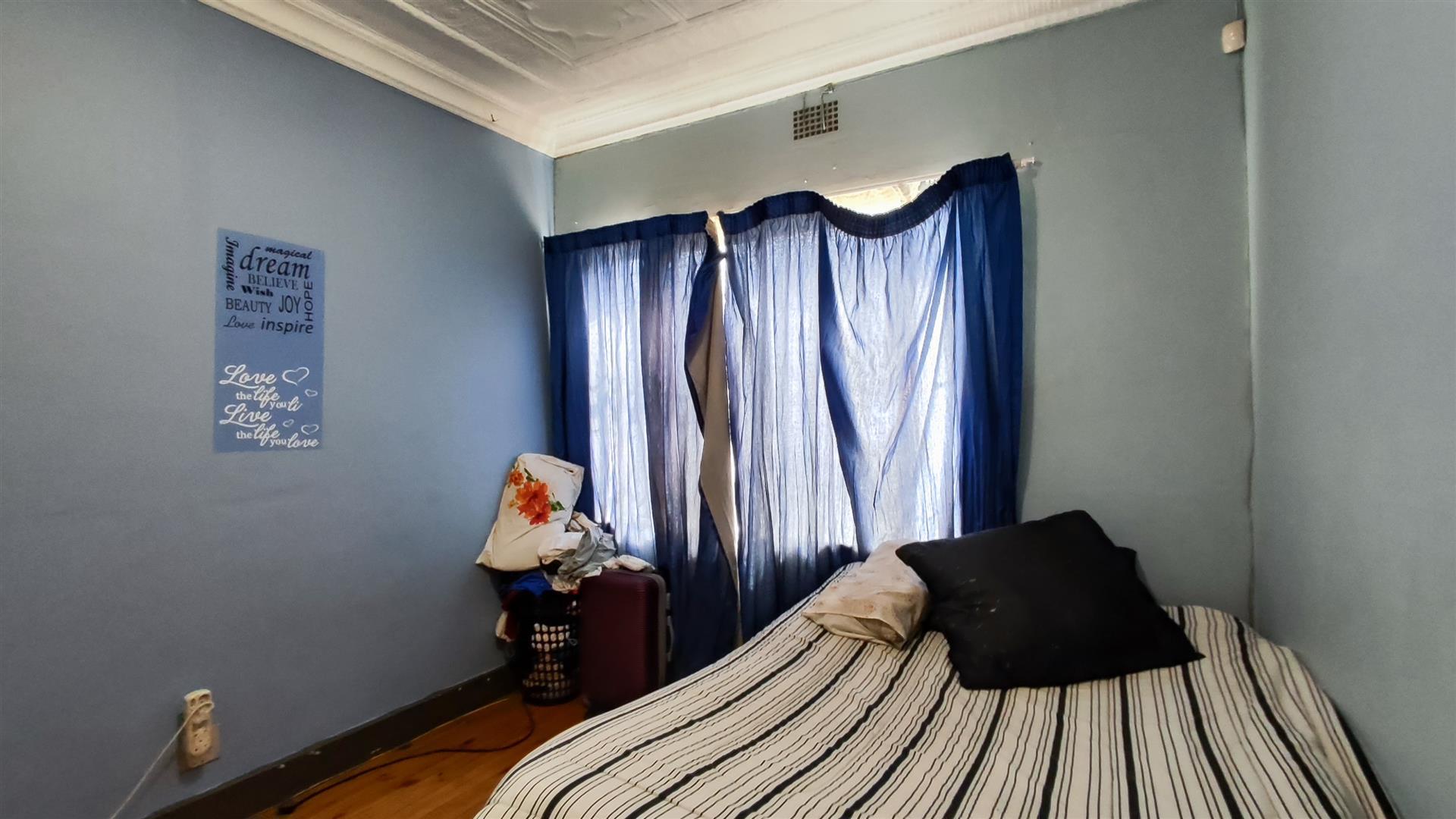 Bed Room 3 - 27 square meters of property in Primrose