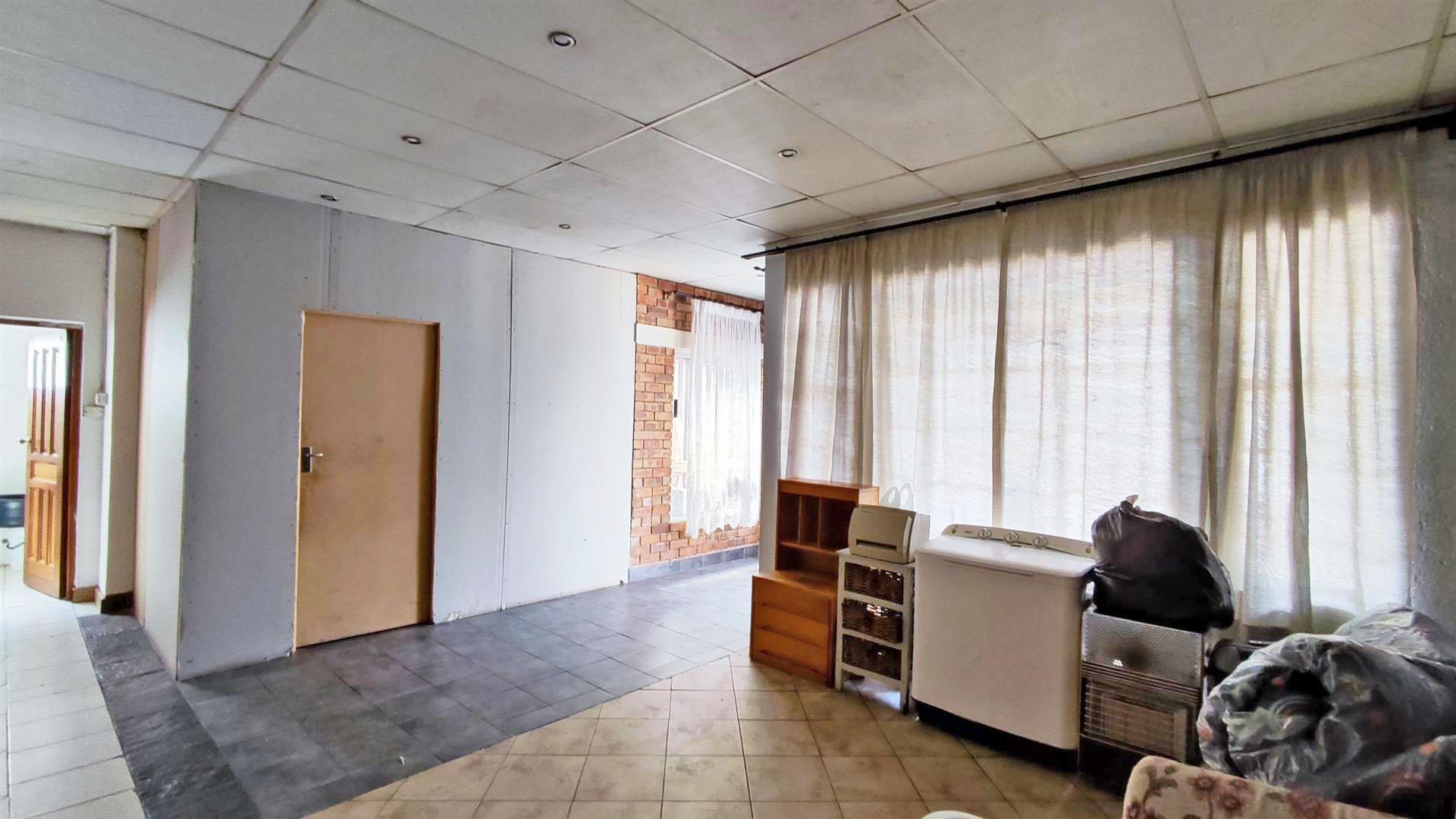 Lounges - 53 square meters of property in Primrose