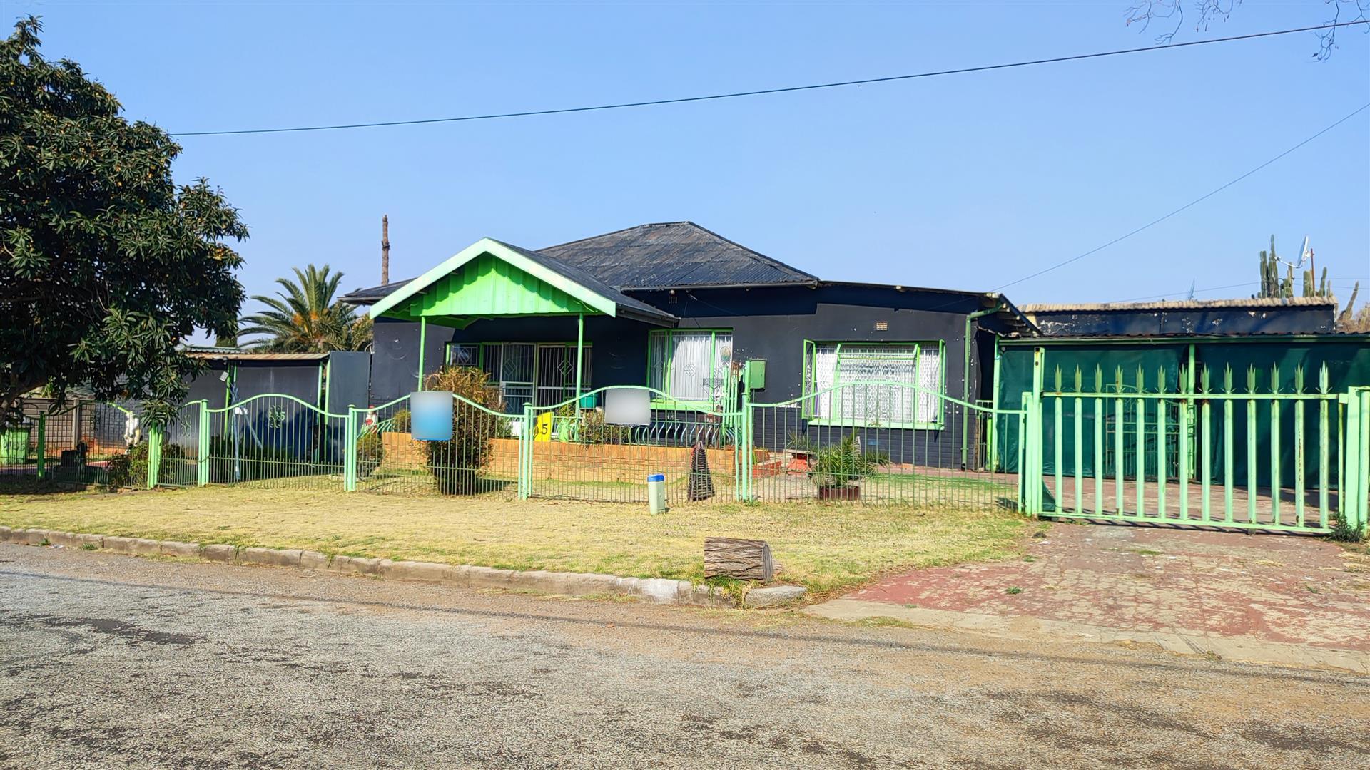 Front View of property in Brakpan