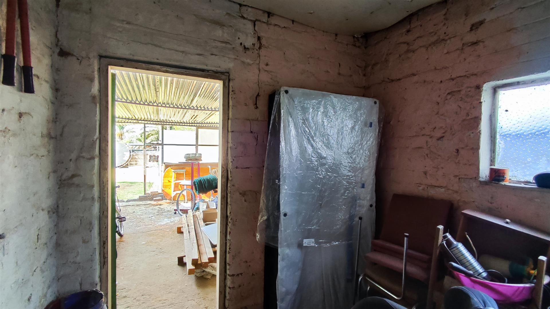 Spaces - 17 square meters of property in Brakpan