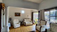 Lounges - 29 square meters of property in Brakpan